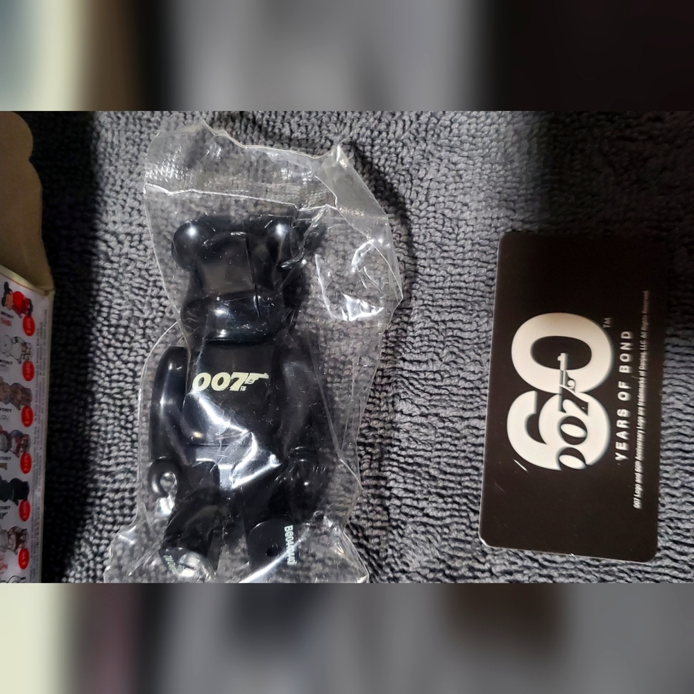 Bearbrick Medicom 100% 007 New